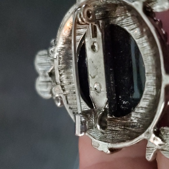 Vintage Brooch Dangle Gold Crown Inc. - Picture 5 of 5